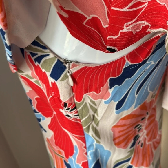 ASTR the label Women's Giselle Cold Shoulder Lace Dress Size XS - Picture 6 of 9